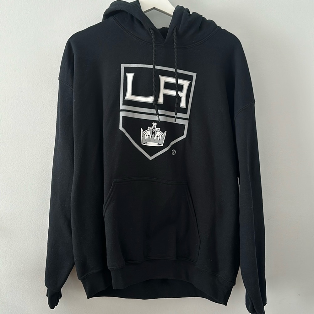 LA kings black sweater size large
